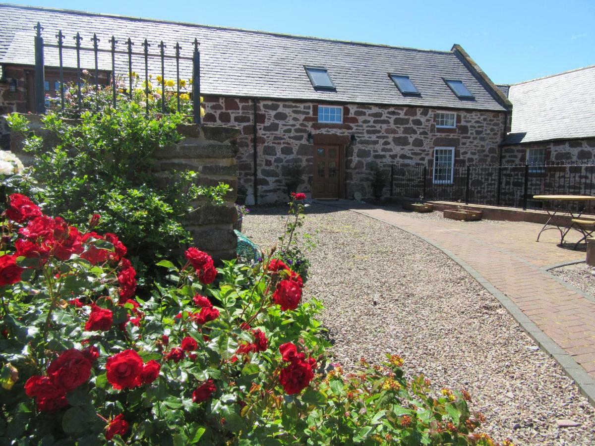Mill Of Nethermill Holidays Pennan エクステリア 写真